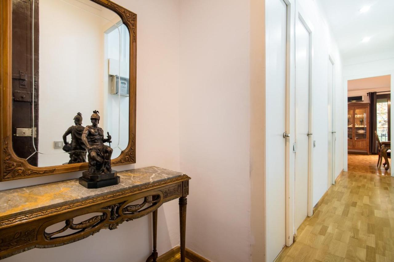 Art Nouveau Apartment Barcellona Esterno foto