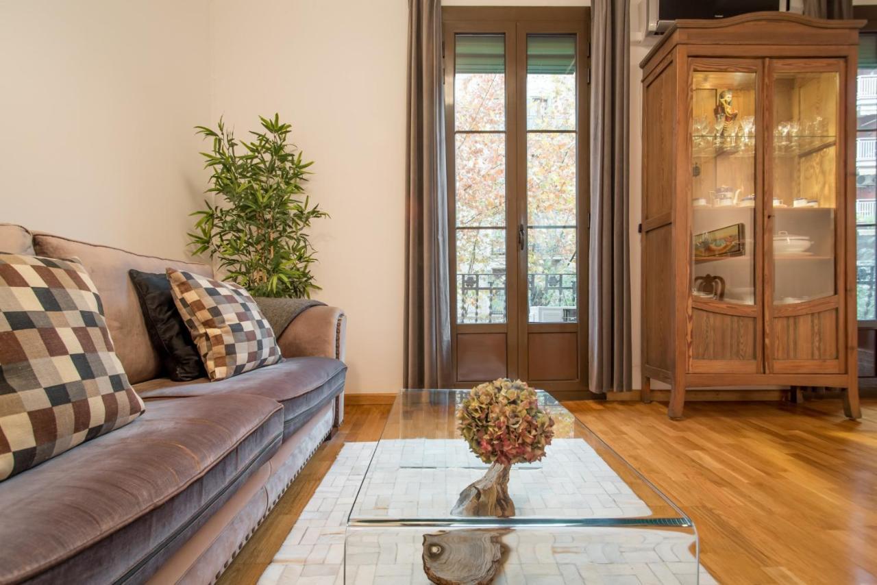 Art Nouveau Apartment Barcellona Esterno foto